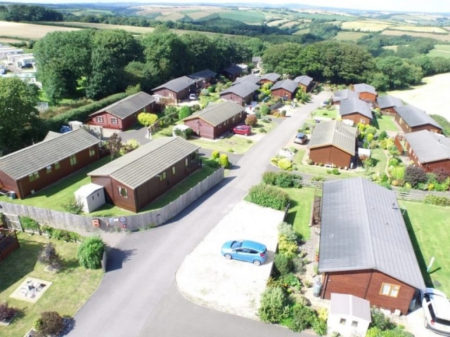 Oaklands Park - zdjęcie 2