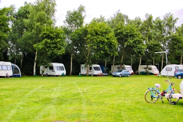 Outney Meadow Caravan Park - zdjęcie 2