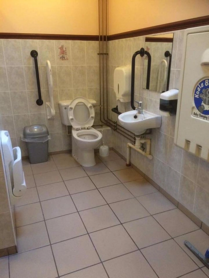 Pencelli Castle Car. & Cp. Park - zdjęcie 4