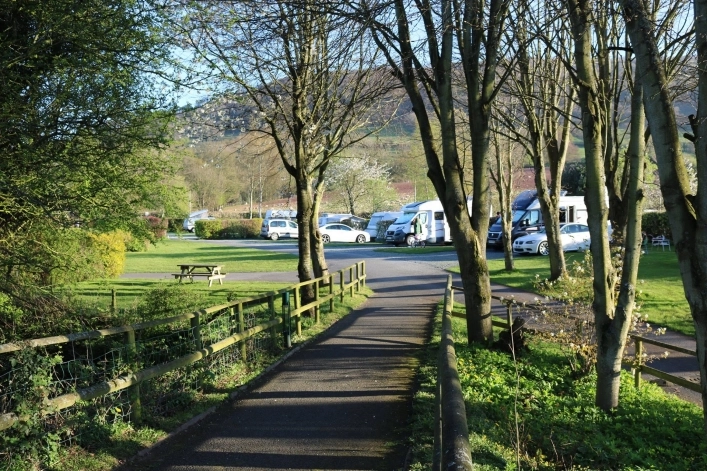 Pencelli Castle Car. & Cp. Park - zdjęcie 1