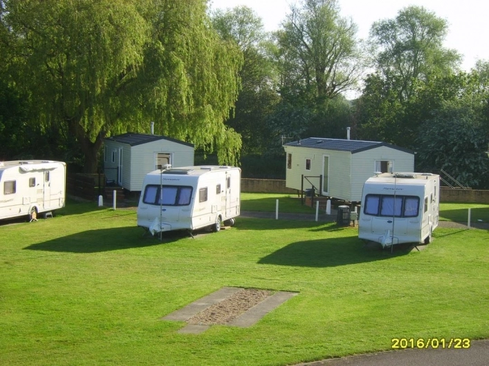 Quiet Waters Caravan Park - zdjęcie 2