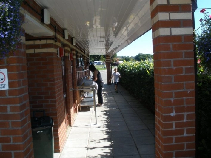 Riverside Caravan Park - zdjęcie 3