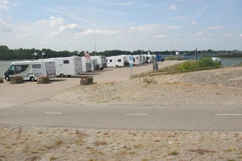 Parking Camperplaatsen Tolkamer Holandia 