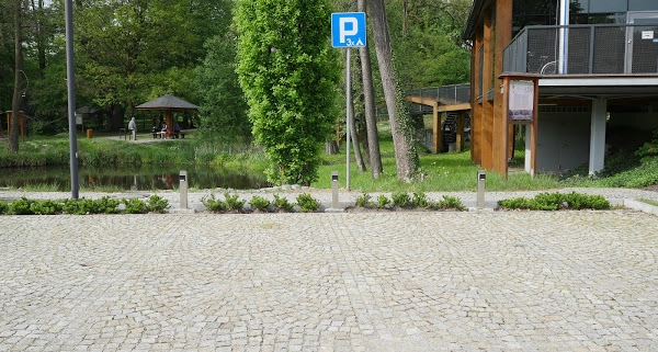 Parking przy Zespole Klasztorno-Pałacowym w Rudach - zdjęcie 2