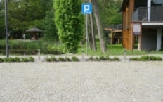 Parking przy Zespole Klasztorno-Pałacowym w Rudach - zdjęcie 0