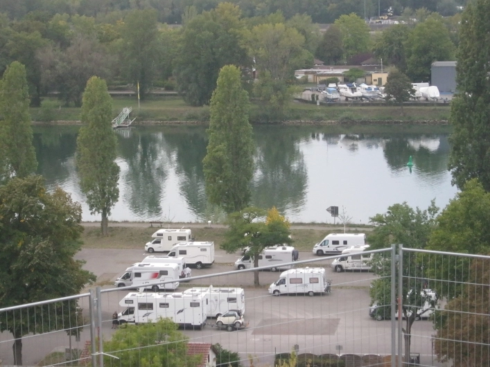 Wohnmobilstellplatz   Breisach - zdjęcie 3