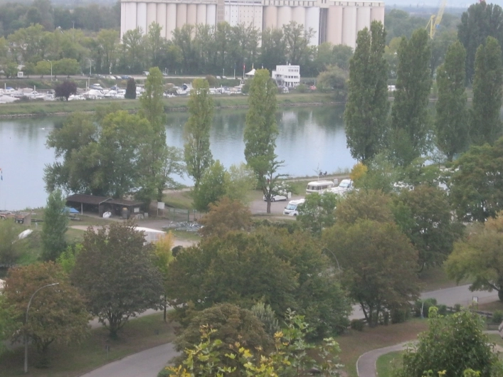 Wohnmobilstellplatz   Breisach - zdjęcie 5