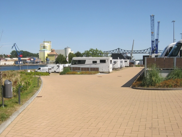 Wohnmobilhafen am Kanal-Cafe NOK - Osterrönfeld - Niemcy - zdjęcie 2