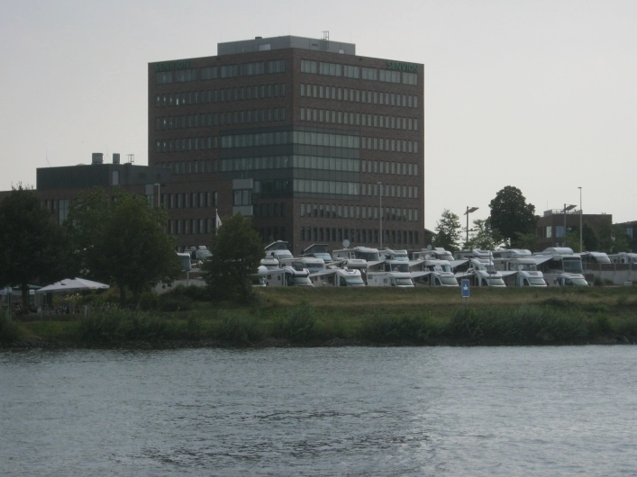 Wohnmobilhafen am Kanal-Cafe NOK - Osterrönfeld - Niemcy - zdjęcie 4