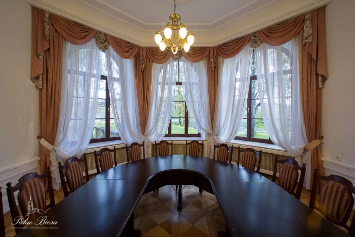 Hotel Pałac w Olszanicy - zdjęcie 2