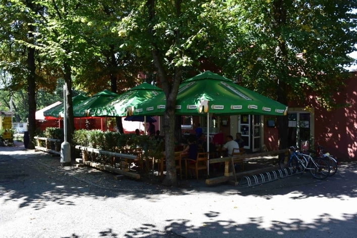 Camping Sokol Praha - Dolni Pocernice - zdjęcie 1
