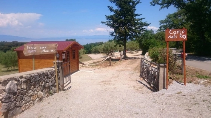 Camp Mali Raj - zdjęcie 1
