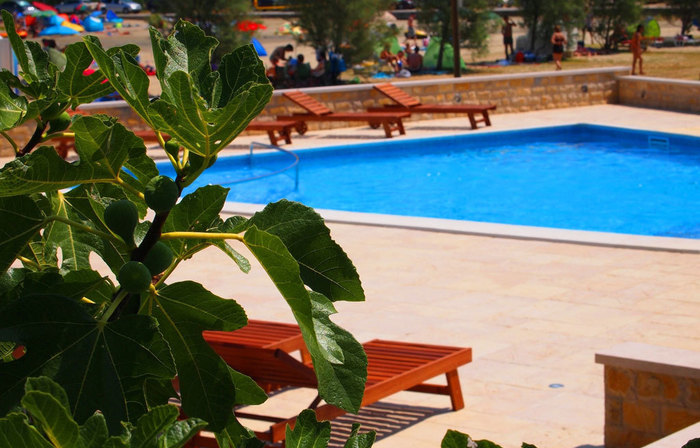 Lando Resort