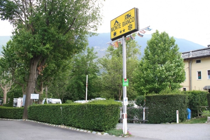 Campeggio Monte Bianco - zdjęcie 2