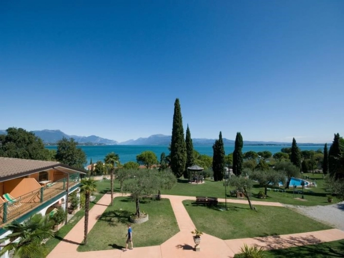 Desenzano Camping Village - zdjęcie 1