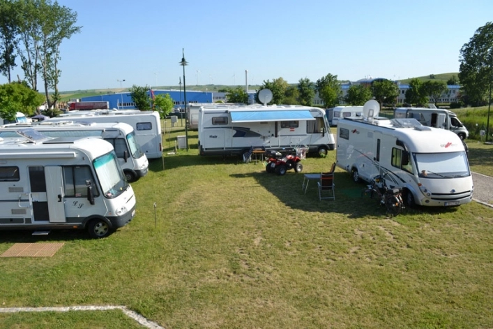 Veltlinerland-Camping Poysdorf - zdjęcie 1