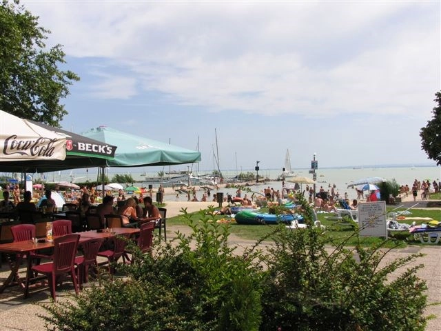 Balatontourist Füred Kemping és Üdülőfalu - zdjęcie 2