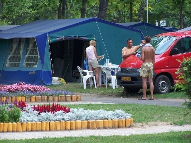 Balatontourist Napfény Kemping - zdjęcie 4