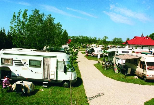 Castrum Thermal Camping - zdjęcie 1