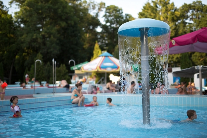 Gyomaendrődi Liget Gyógyfürdő és Camping - zdjęcie 1