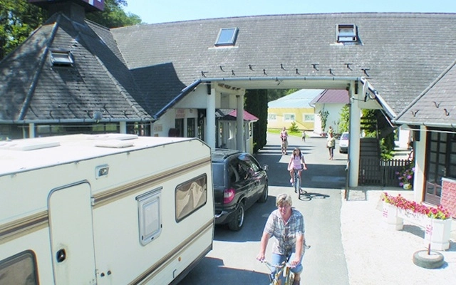 Kurcamping-Pension-Thermalbad Castrum - zdjęcie 4