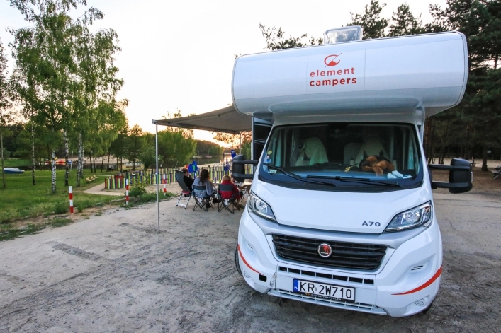 Parking Kobyla Góra - zdjęcie 3