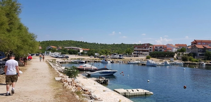 Bezpłatny parking Tisno Croatia - zdjęcie 13