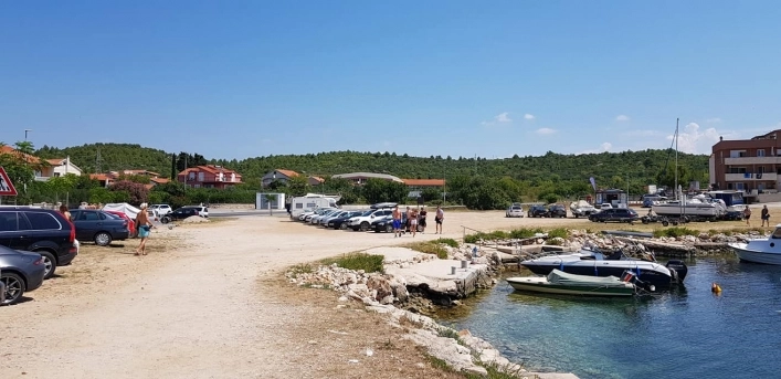 Bezpłatny parking Tisno Croatia - zdjęcie 14