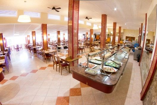 Holiday Village Cala Montjoi - zdjęcie 3