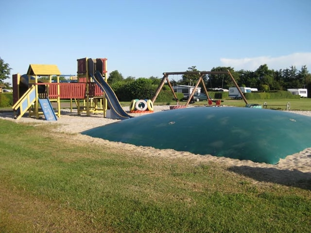 NFJ Naturist Camping - zdjęcie 1