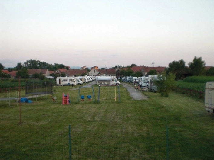 Camping Aurel Vlaicu - zdjęcie 1