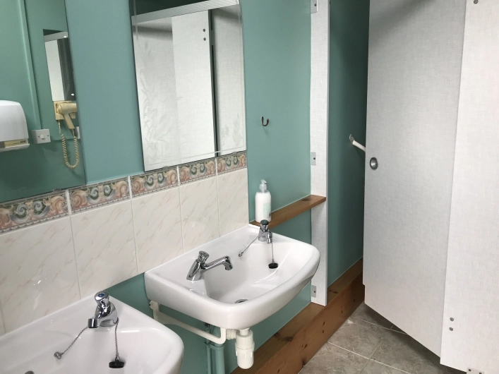 Ashes Exclusively Adult Caravan Park - zdjęcie 3