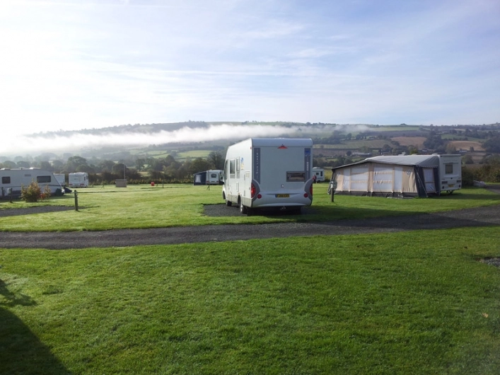 Daisy Bank Touring Park - zdjęcie 2