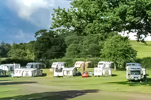 Glanllyn Lakeside Caravan & Camping Park