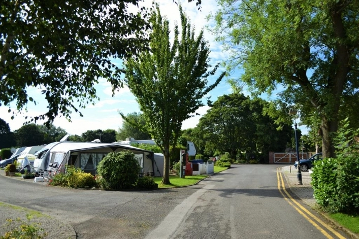 Harrison`s Royal Umpire Caravan Park - zdjęcie 1