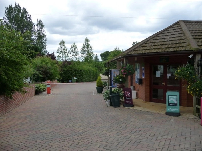 Hill Farm Caravan Park - zdjęcie 3