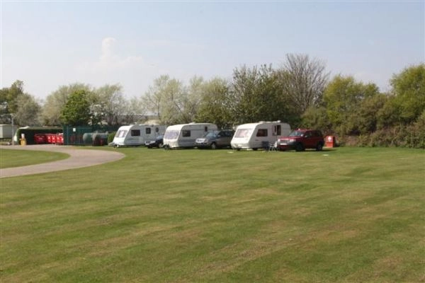 Holivans Ltd - zdjęcie 1