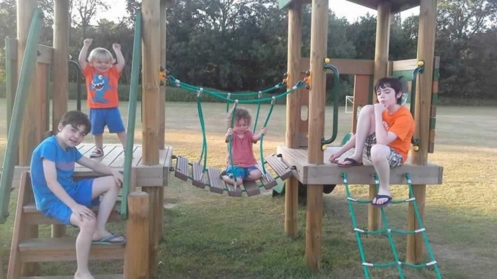 Hurley Riverside Park - zdjęcie 4