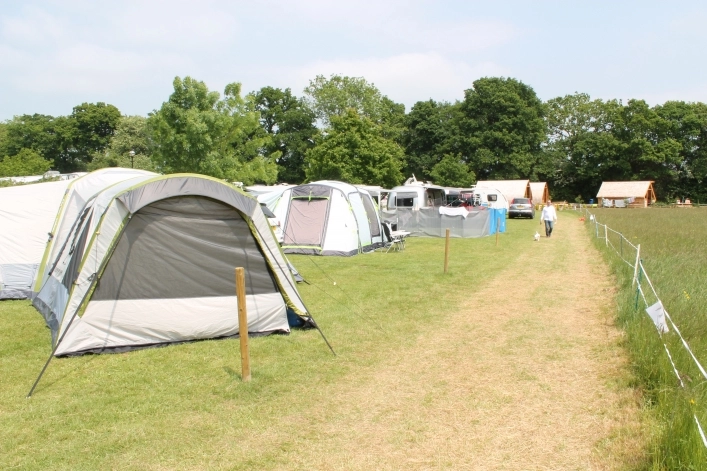 Long Acres Caravan & Camping Park - zdjęcie 2