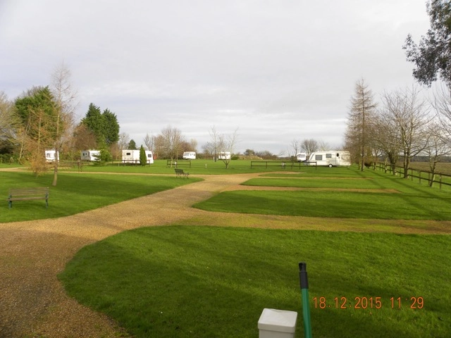 Lowe Caravan Park - zdjęcie 4