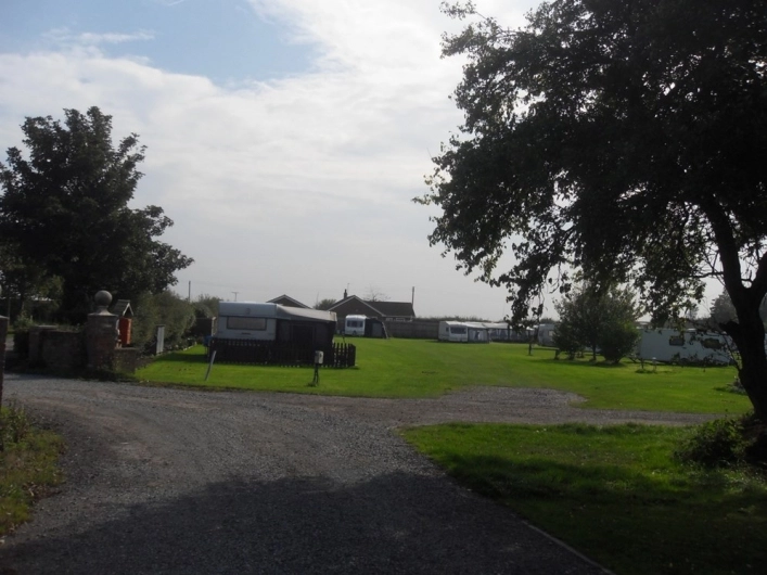 Manor Farm Caravan Park - zdjęcie 2