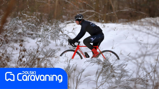 Kamperem na wyścigi przełajowe (polskicaravaning.pl)
