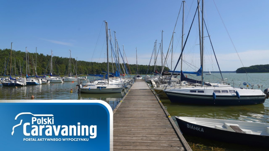 Port Karwica na Mazurach (polskicaravaning.pl)