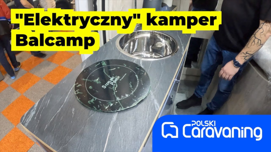 "Elektryczny" kamper na bazie 6-ci metrowego Fiata Ducato od Balcamp prezentowany w Stuttgarcie.
