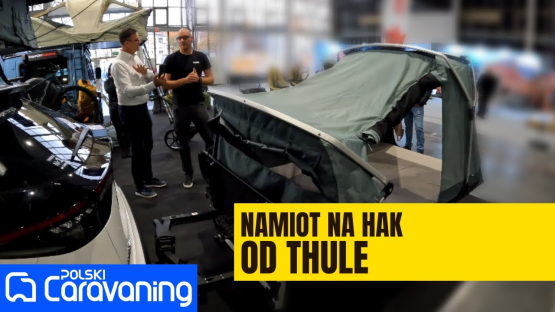 Nowoczesny namiot THULE montowany na hak samochodu a nie na dachu.