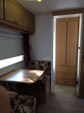                         Przyczepa kempingowa Avondale 4/5 osobowa 1999 rok - zdjęcie 4
                        