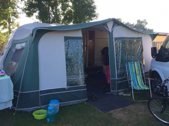                         Przyczepa kempingowa Avondale 4/5 osobowa 1999 rok - zdjęcie 6
                        