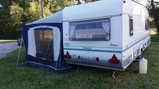                         Przyczepa kempingowa Marki Sterling, Model Sprite Excel 500L, NA 5 OSÓB! - zdjęcie 15
                        