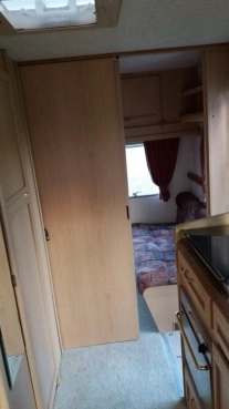                         Przyczepa kempingowa Marki Sterling, Model Sprite Excel 500L, NA 5 OSÓB! - zdjęcie 18
                        