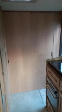                         Przyczepa kempingowa Marki Sterling, Model Sprite Excel 500L, NA 5 OSÓB! - zdjęcie 19
                        